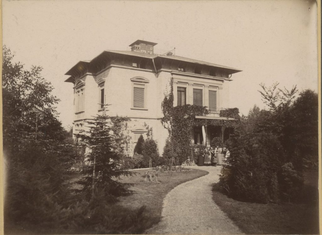 Bild der Villa Voigt, Wagnerstraße 1, im Sommer 1891. Quelle: Städtisches Museum Göttingen.